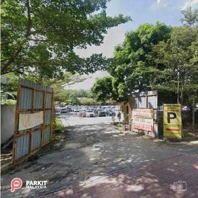 Empire Mall Open Space Parking