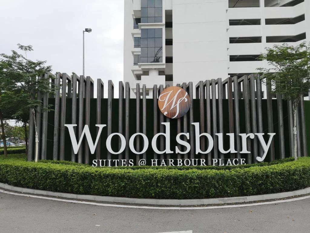Woodsbury Suites